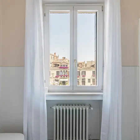 Apartment Rio Terra' Canal View Venice